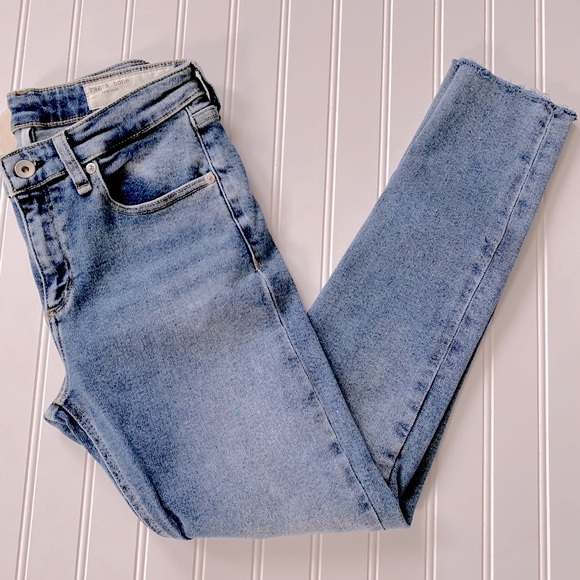 Rag & Bone Mid Rise Jeans - Picture 5 of 10